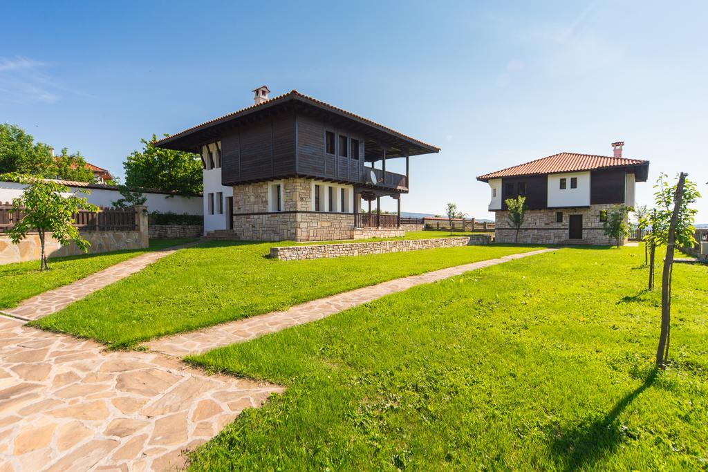 Complex Rayuvski Han Rayuvtsi Buitenkant foto