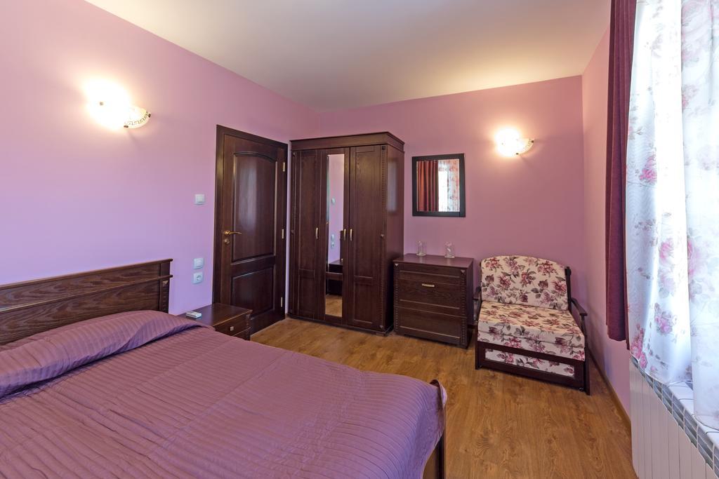 Complex Rayuvski Han Rayuvtsi Buitenkant foto